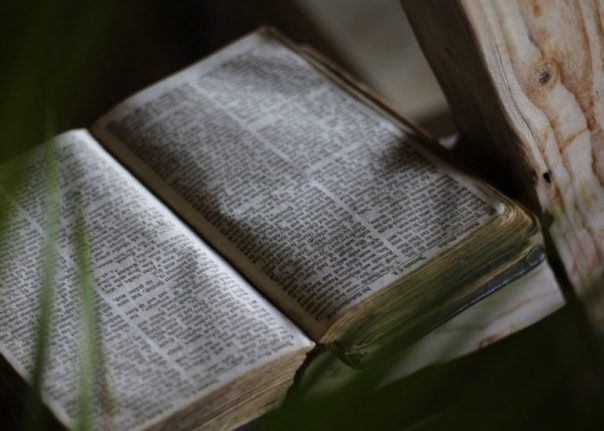 Kitab Suci (Sumber: epicpew.com)